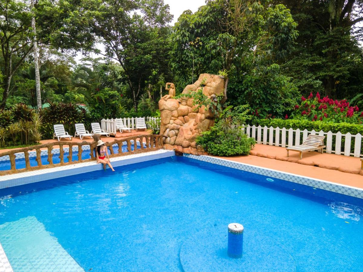 Ara Ambigua Hotel Sarapiquí